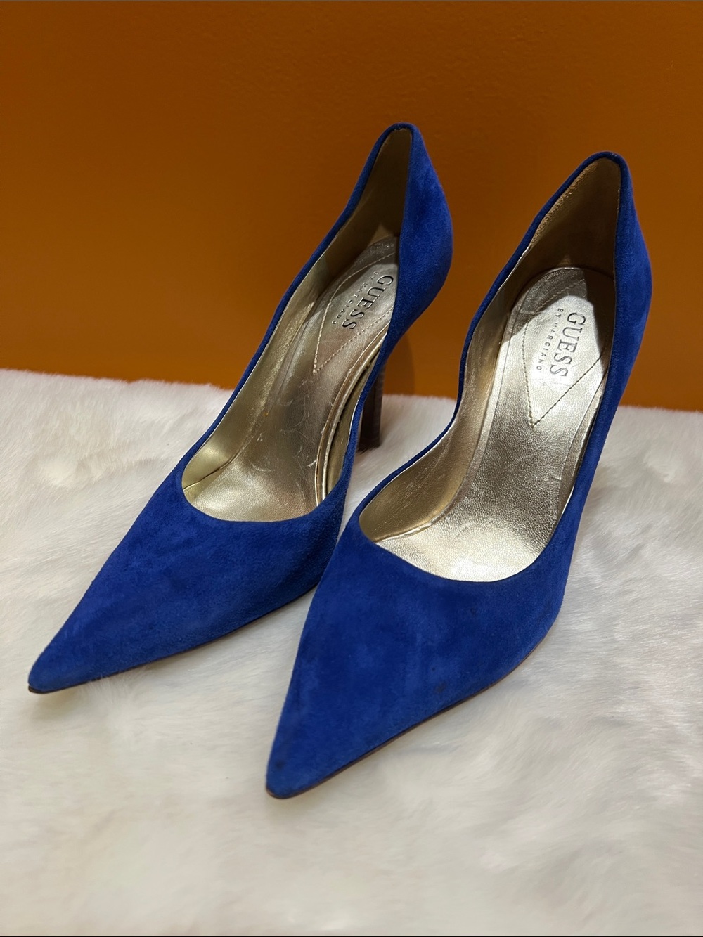 Guess by Marciano Genuine Suede GWCarrie Pointed Toe Cobalt Blue Pumps Heels 7.5 - Picture 2 of 12